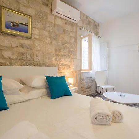 Toma Apartment *