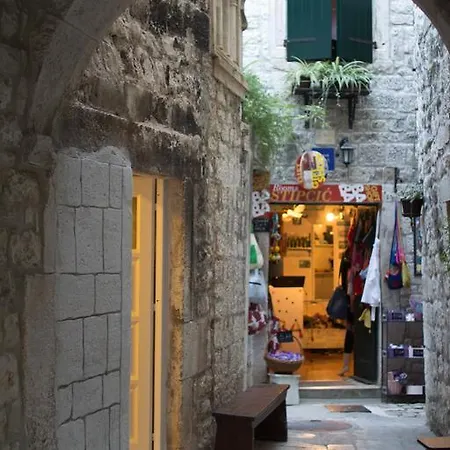 Toma Apartment Trogir