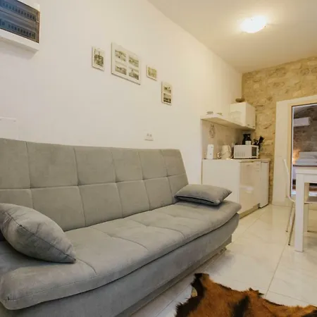Toma Apartment