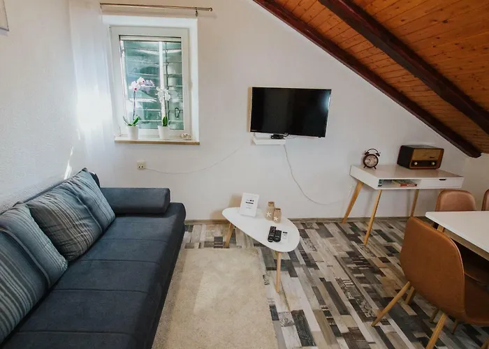 Toma Lejlighed Trogir