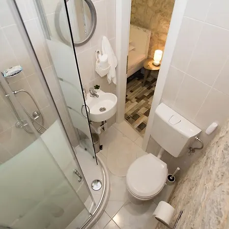 Toma * Τρογκίρ